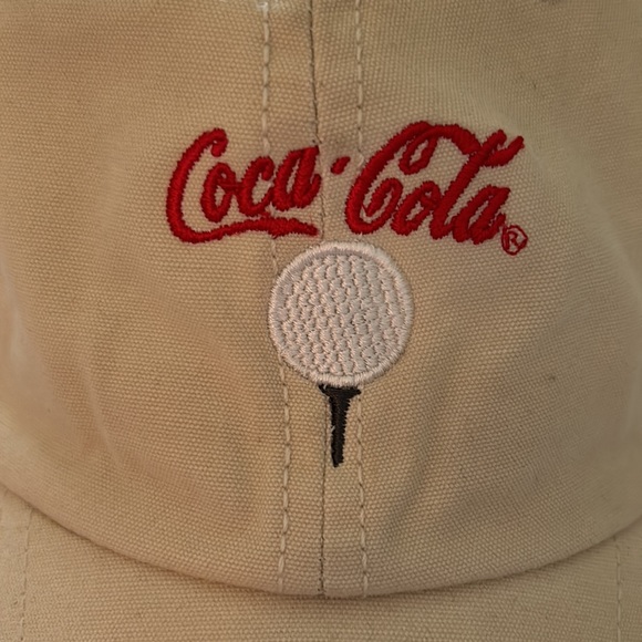 Coca-Cola hat with golf ball and tee - Picture 2 of 9